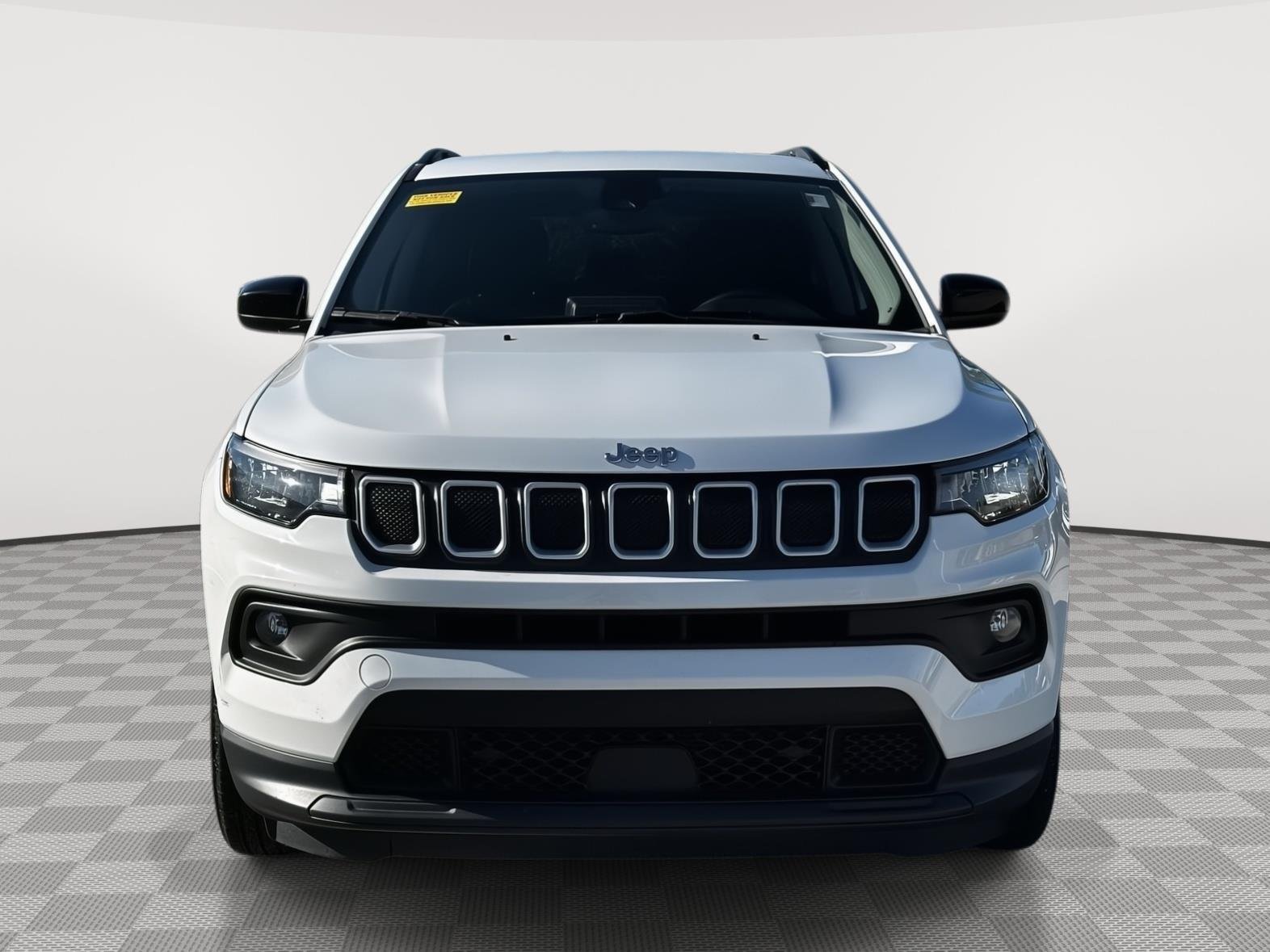 Used 2022 Jeep Compass Latitude with VIN 3C4NJDBB1NT124362 for sale in Kansas City