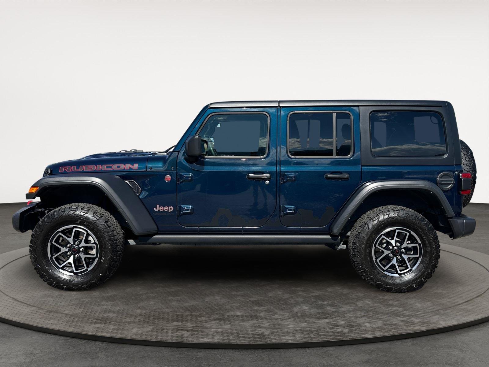 Used 2025 Fathom Blue Pearlcoat Jeep Rubicon image 12
