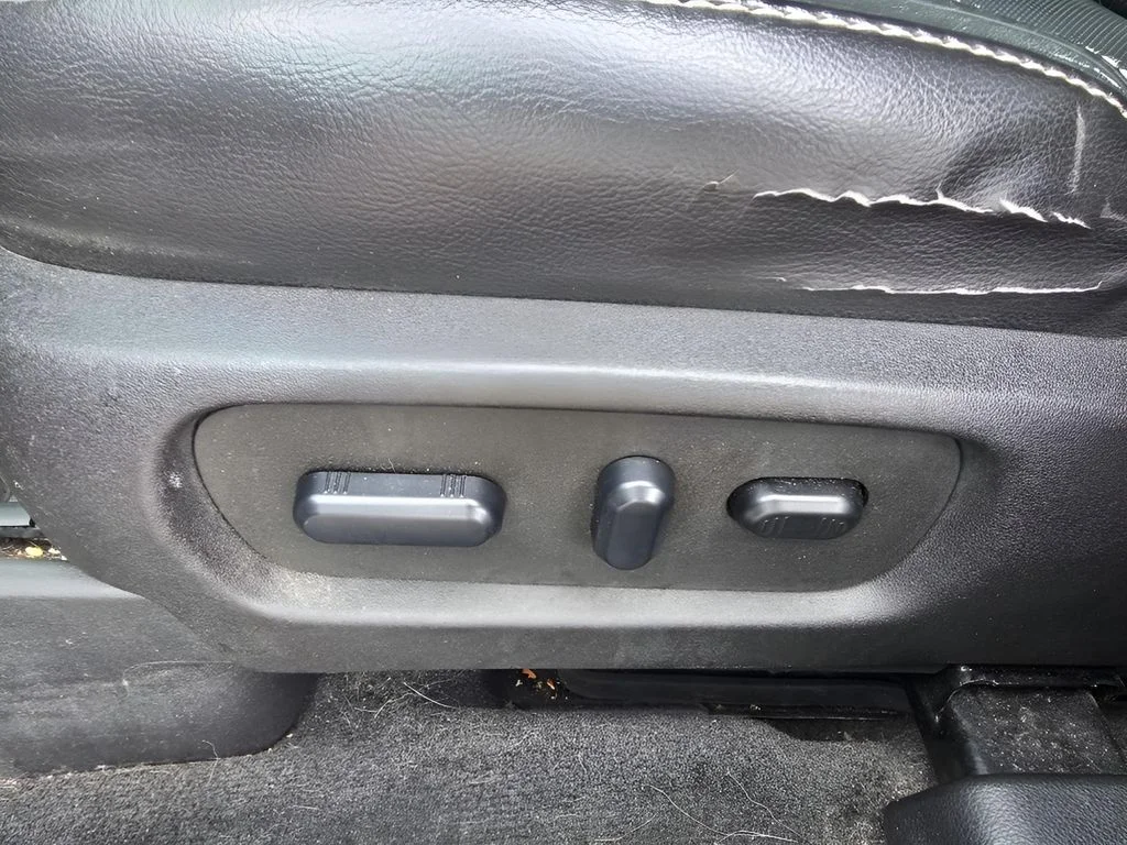Used 2015 Magnetic Metallic Ford Sport image 14