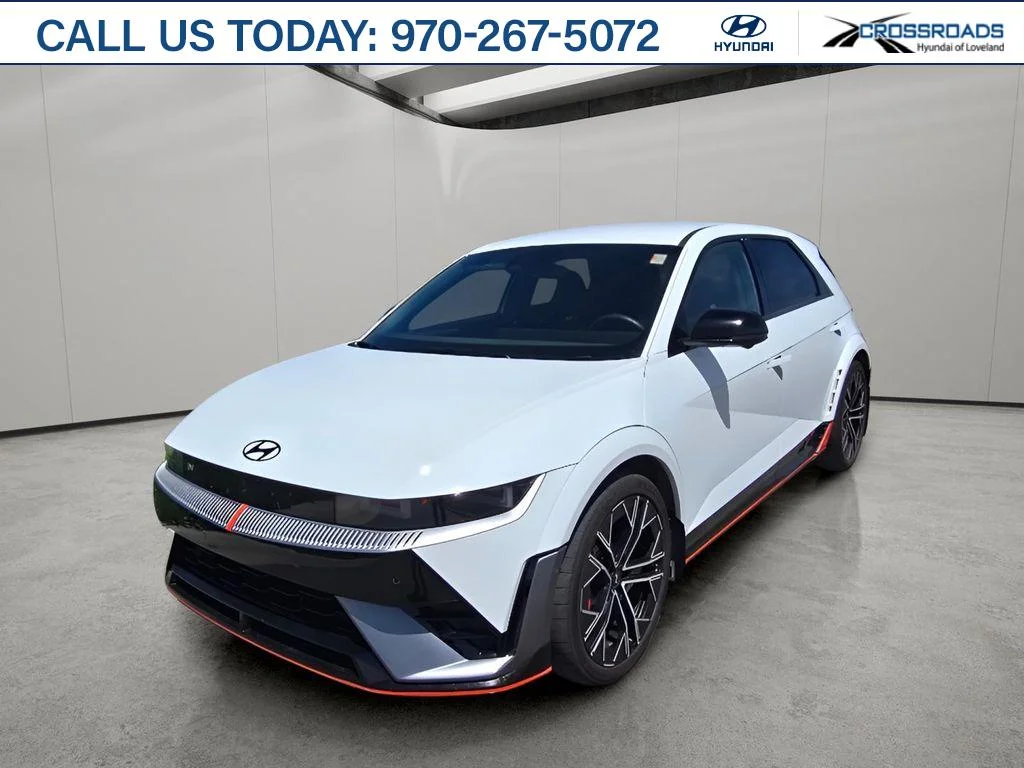 Used 2025 Atlas White Hyundai Base (A1) image 1