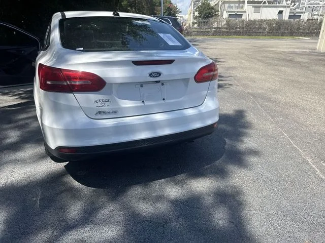 Used 2018 White Ford S image 34