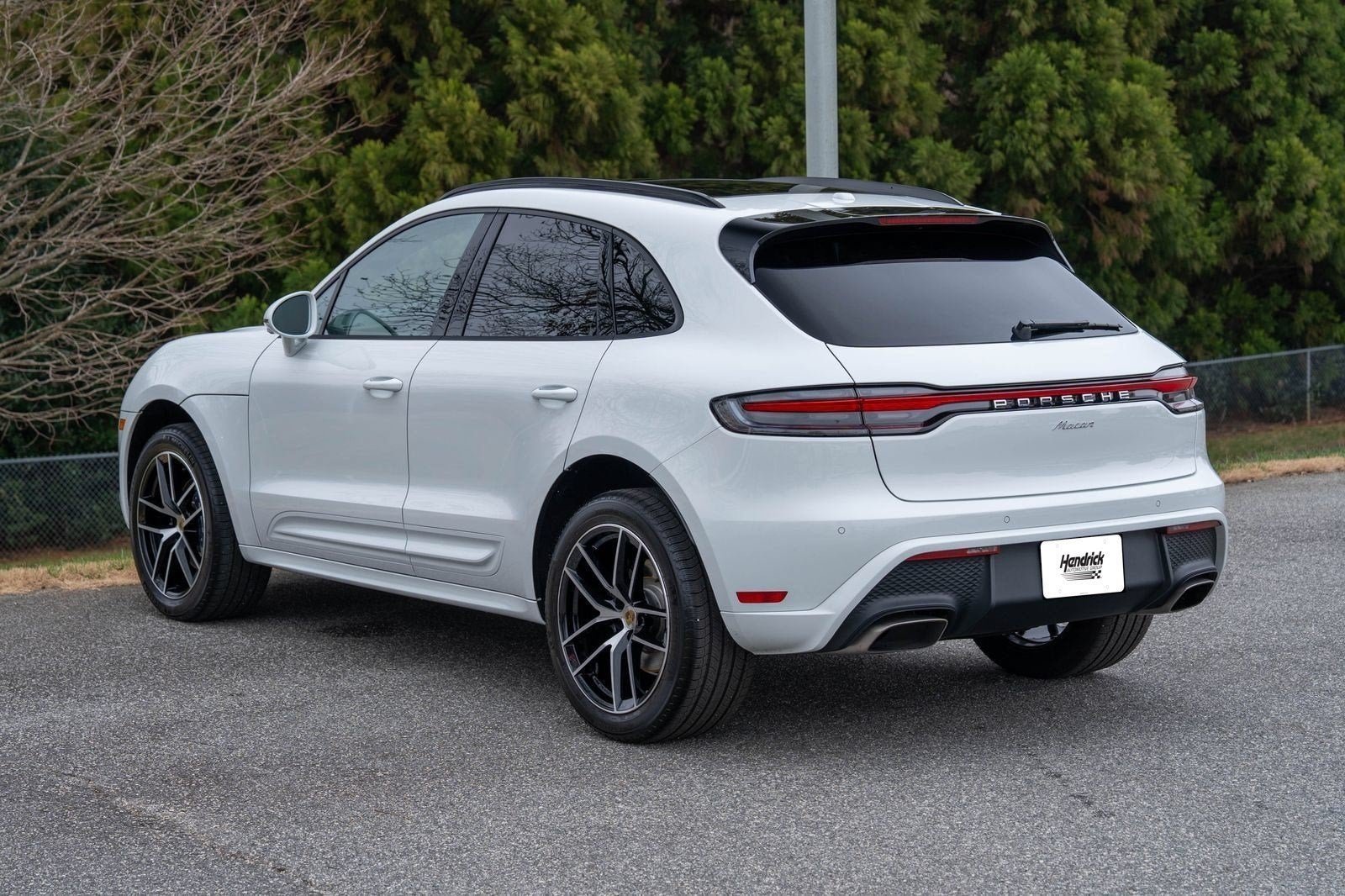 Used 2025 White Porsche Base image 4