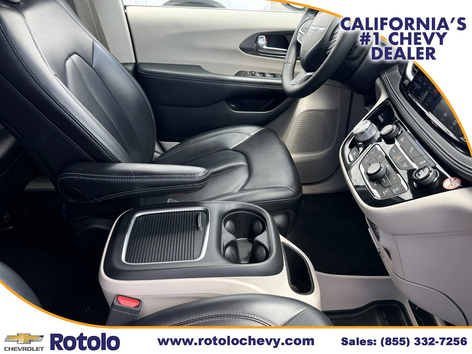 Used 2023 Silver Mist Clearcoat Chrysler Hybrid Touring L image 8