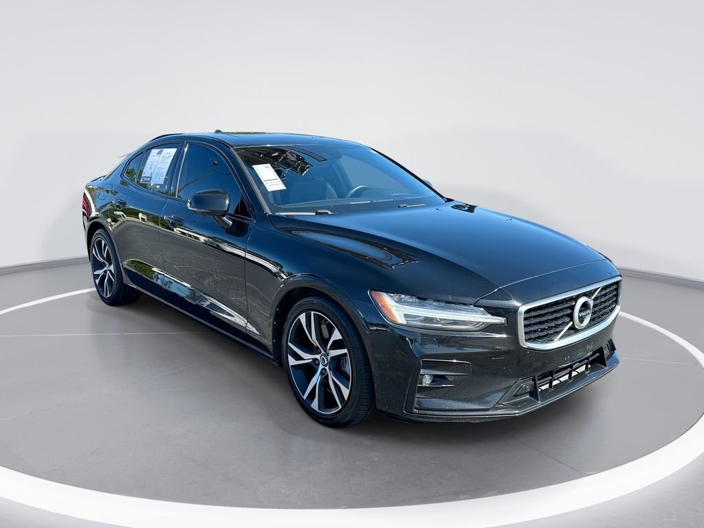 2019 Volvo S60 R-Design