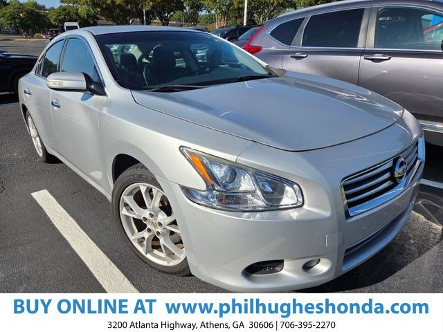 Used 2014 Brilliant Silver Metallic Nissan 3.5 SV image 1
