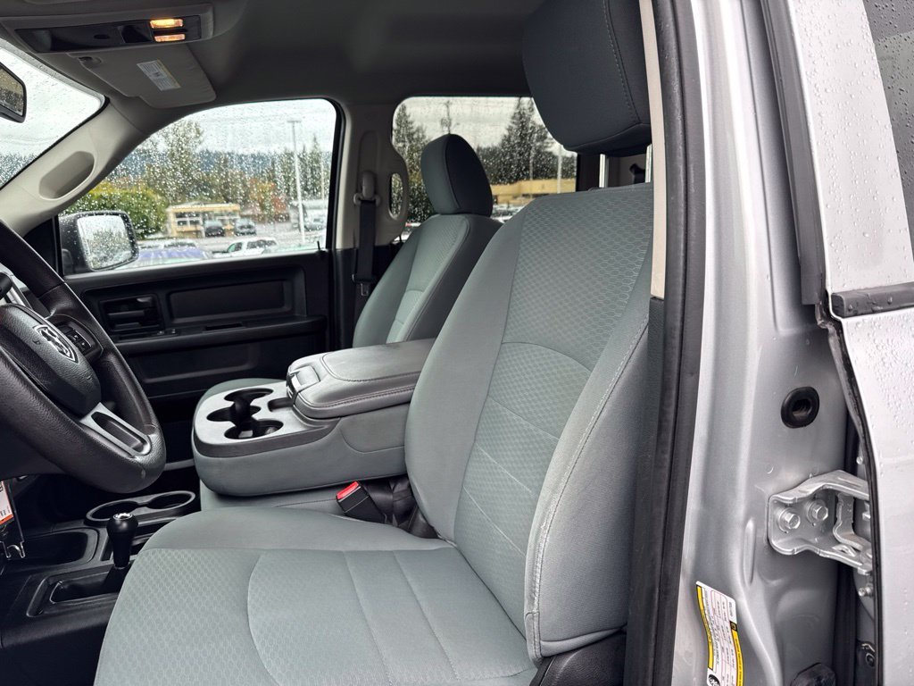 Used 2016 Bright Silver Clearcoat Metallic Ram Tradesman image 4