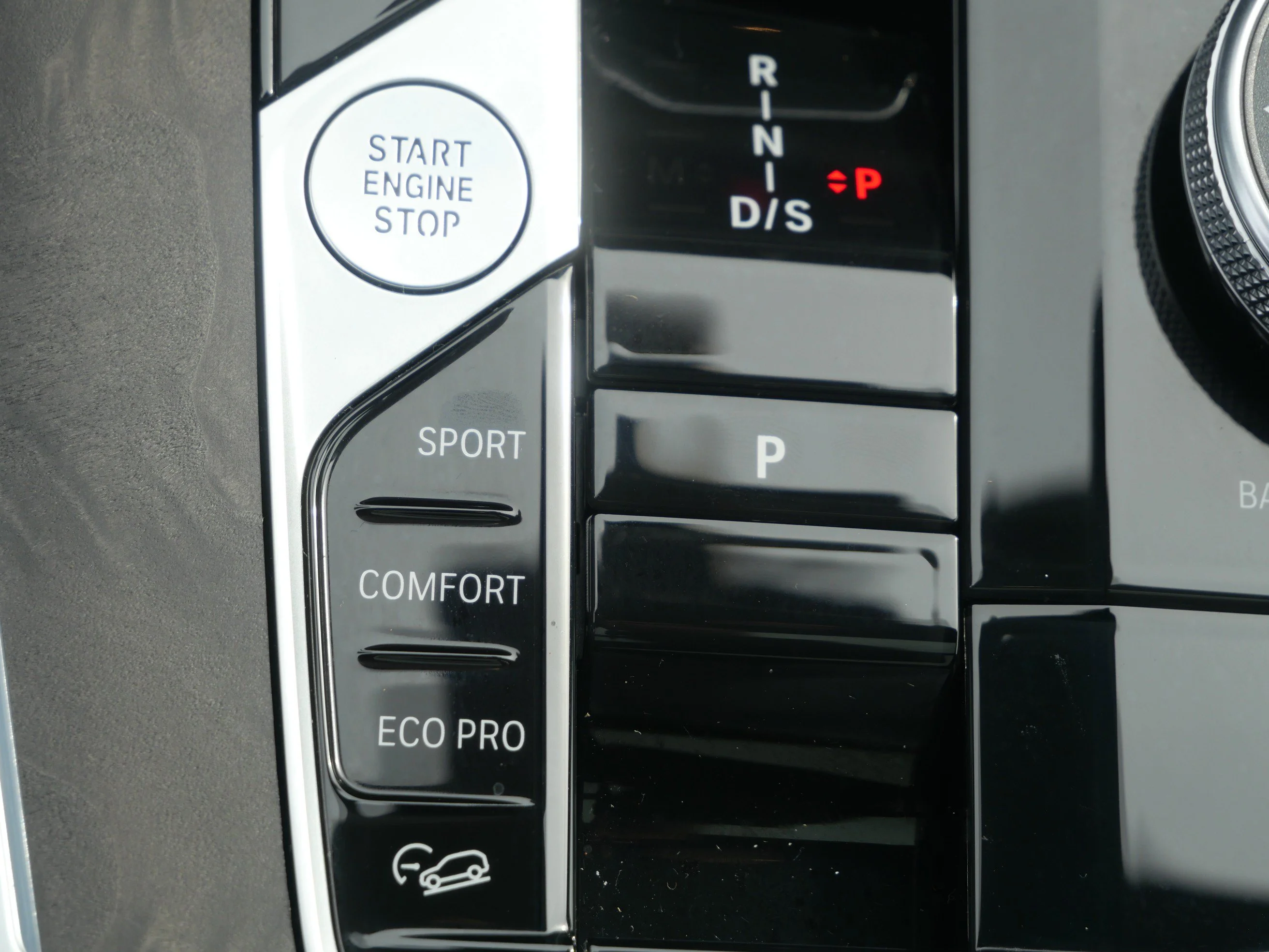 Used 2026 Carbon Black Metallic BMW xDrive40i image 27