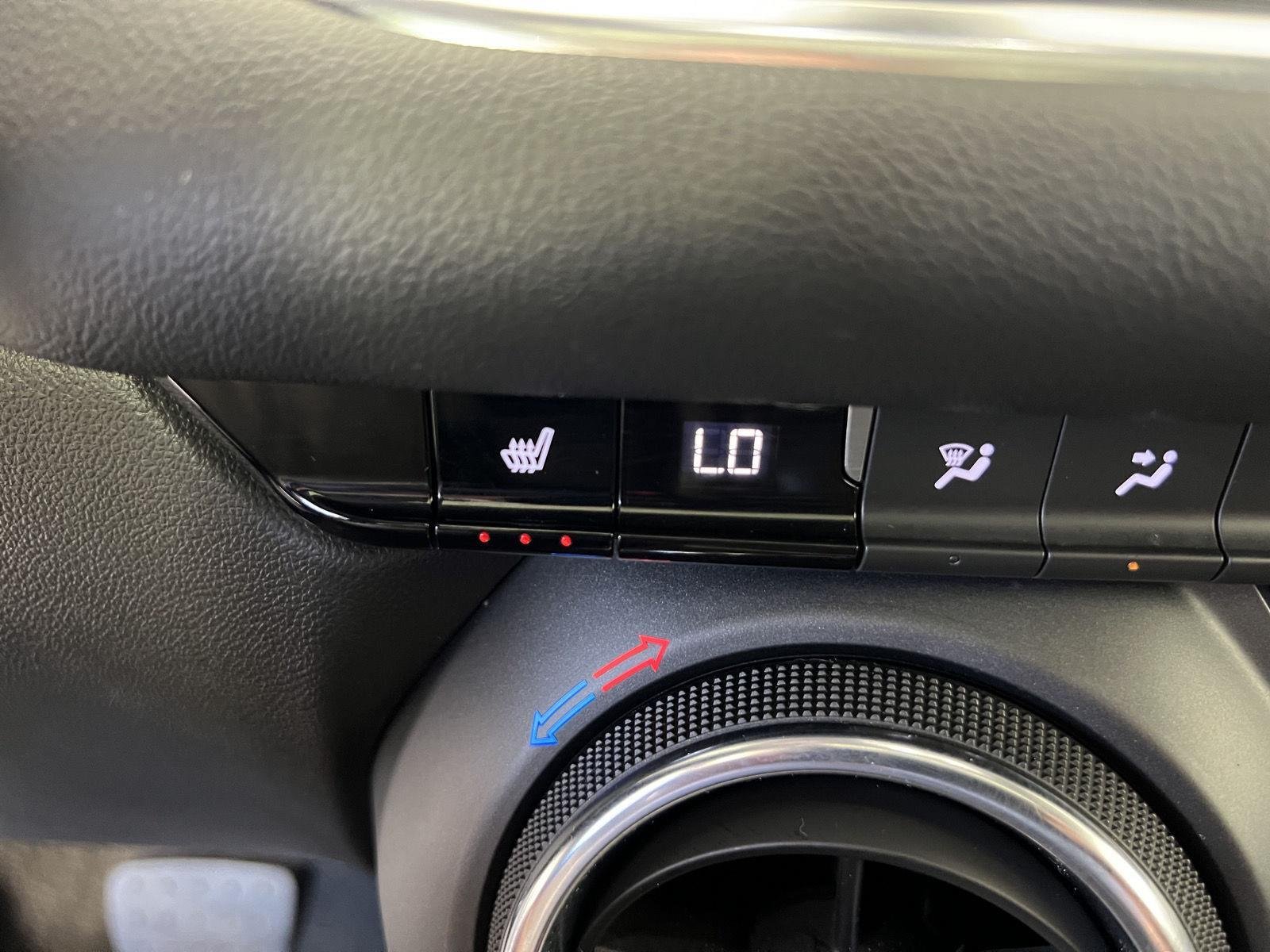 Used 2025 Summit White Chevrolet LT image 16