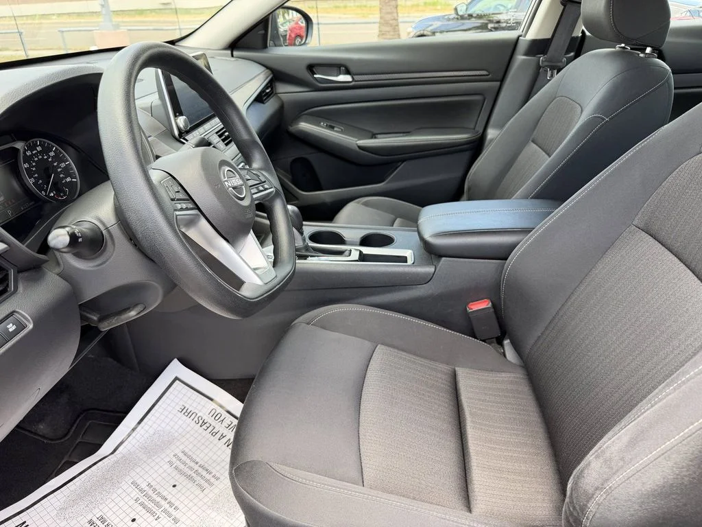 2025 Nissan Altima SV - Photo 11