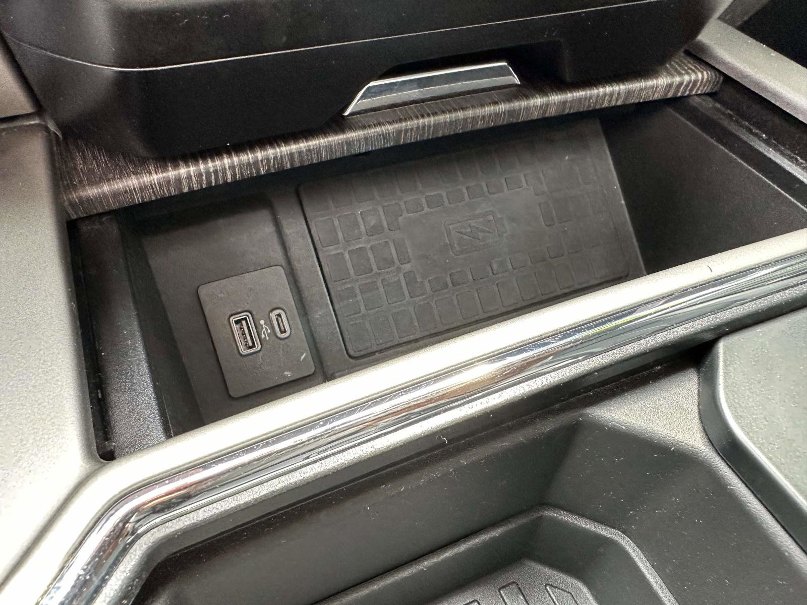 Used 2020 Black Ford LARIAT image 22
