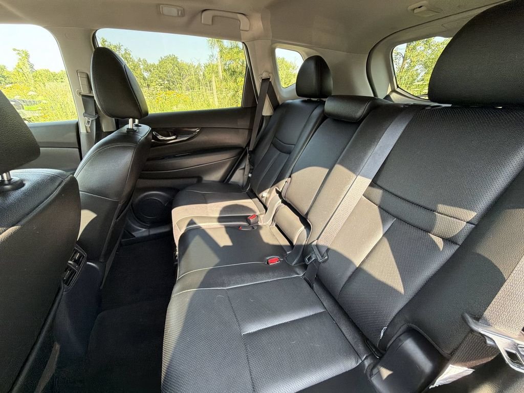 Certified Used 2020 White Nissan SL image 25