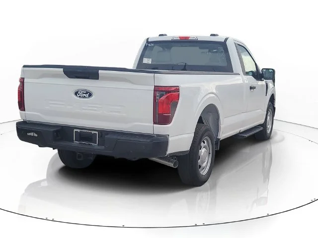 New 2026 Oxford White Ford XL image 5