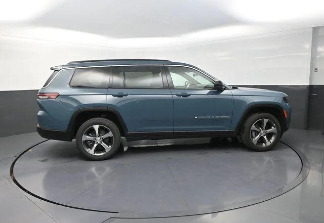 New 2026 Steel Blue Exterior Paint Jeep Limited image 10