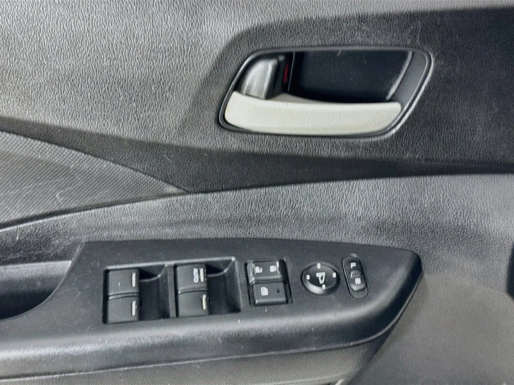 Used 2013 Kona Coffee Metallic Honda LX image 19