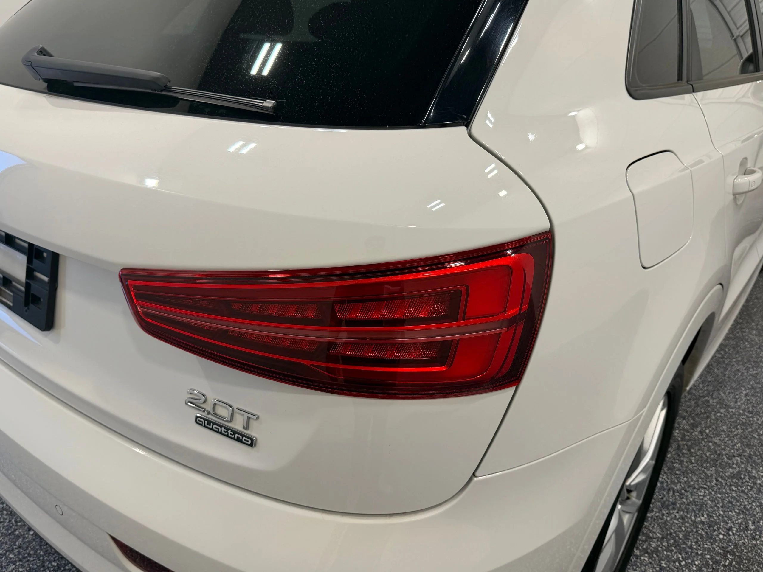 Used 2018 White Audi 2.0T Premium image 17