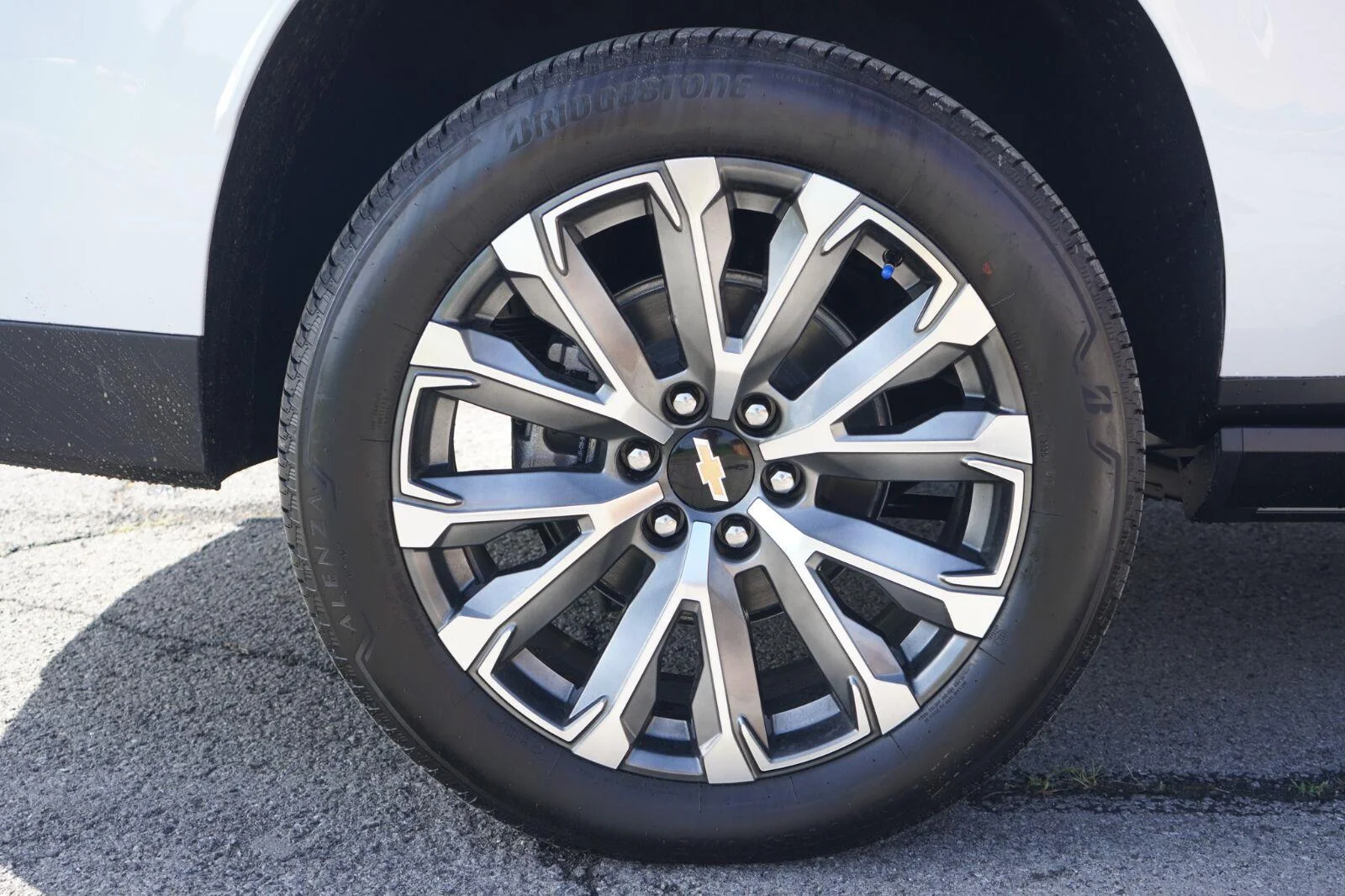 2026 Chevrolet Suburban High Country - Photo 12