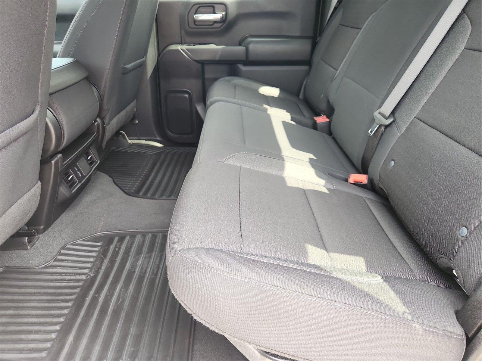 2024 Chevrolet Silverado 1500 photo 23 of 32