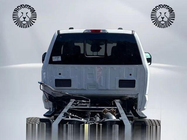 New 2026 Oxford White Ford F-350® XL image 7