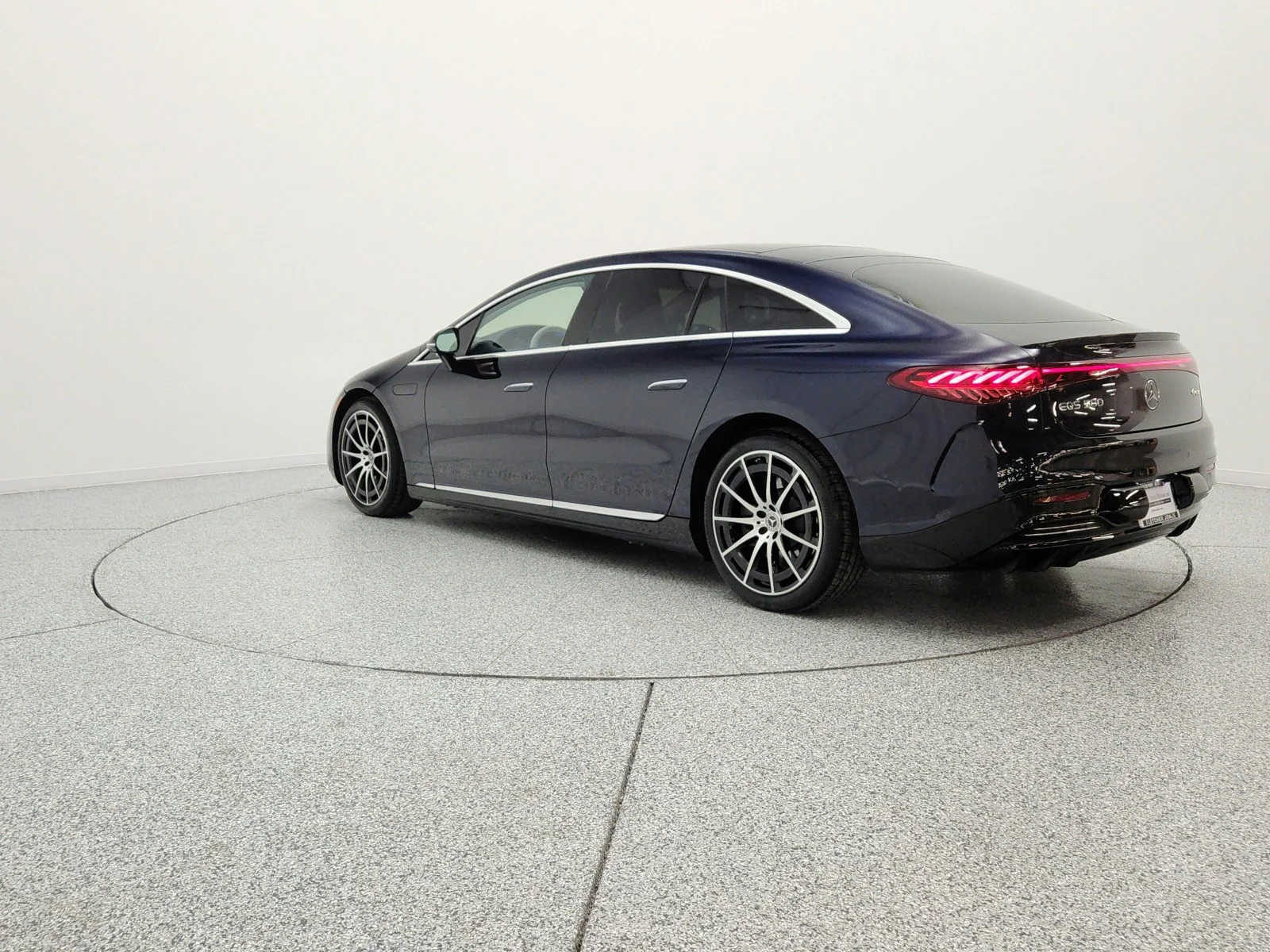 Used 2023 Nautical Blue Metallic Mercedes-Benz EQS 580 4MATIC® Sedan image 7