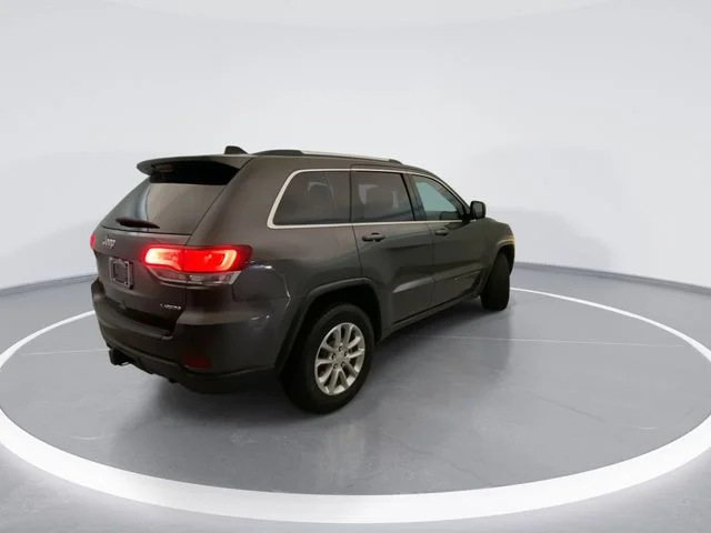 Used 2021 Gray Jeep Laredo E image 4
