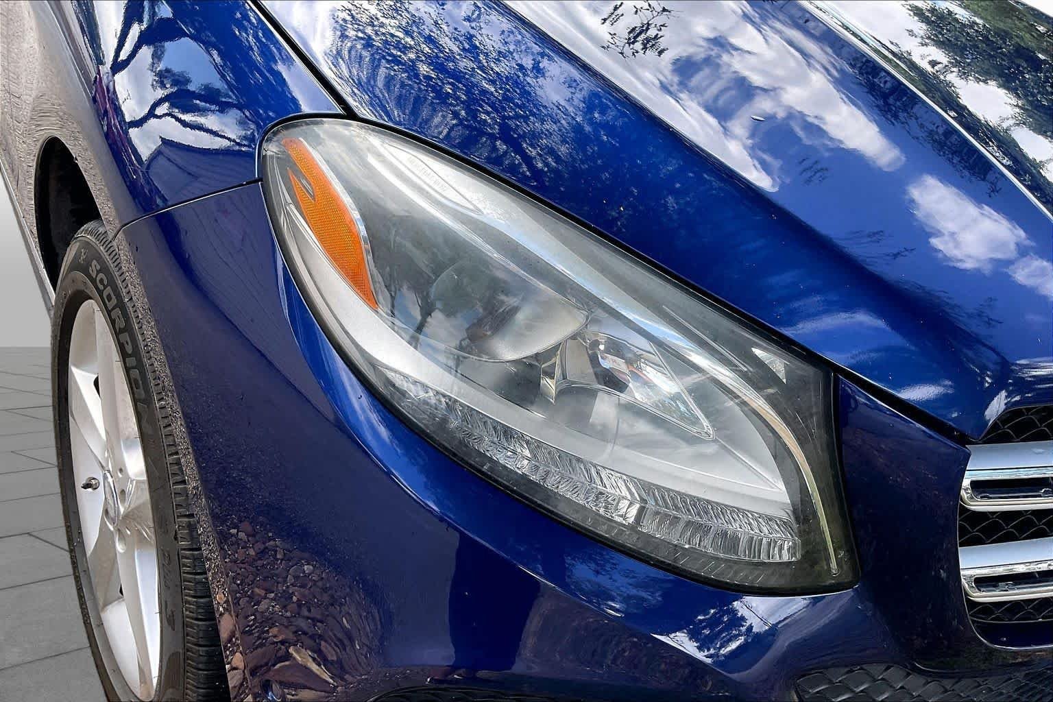 Used 2017 Brilliant Blue Metallic Mercedes-Benz GLE 350 image 26