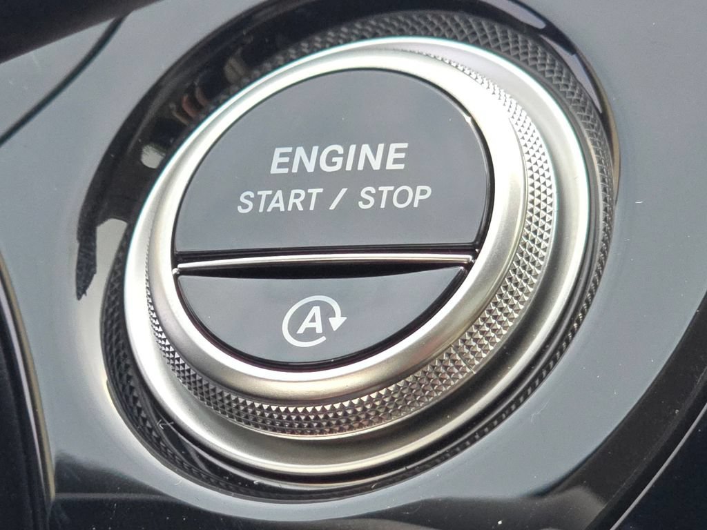 New 2026 MANUFAKTUR Moonlight White Metallic Mercedes-Benz E 450 image 77
