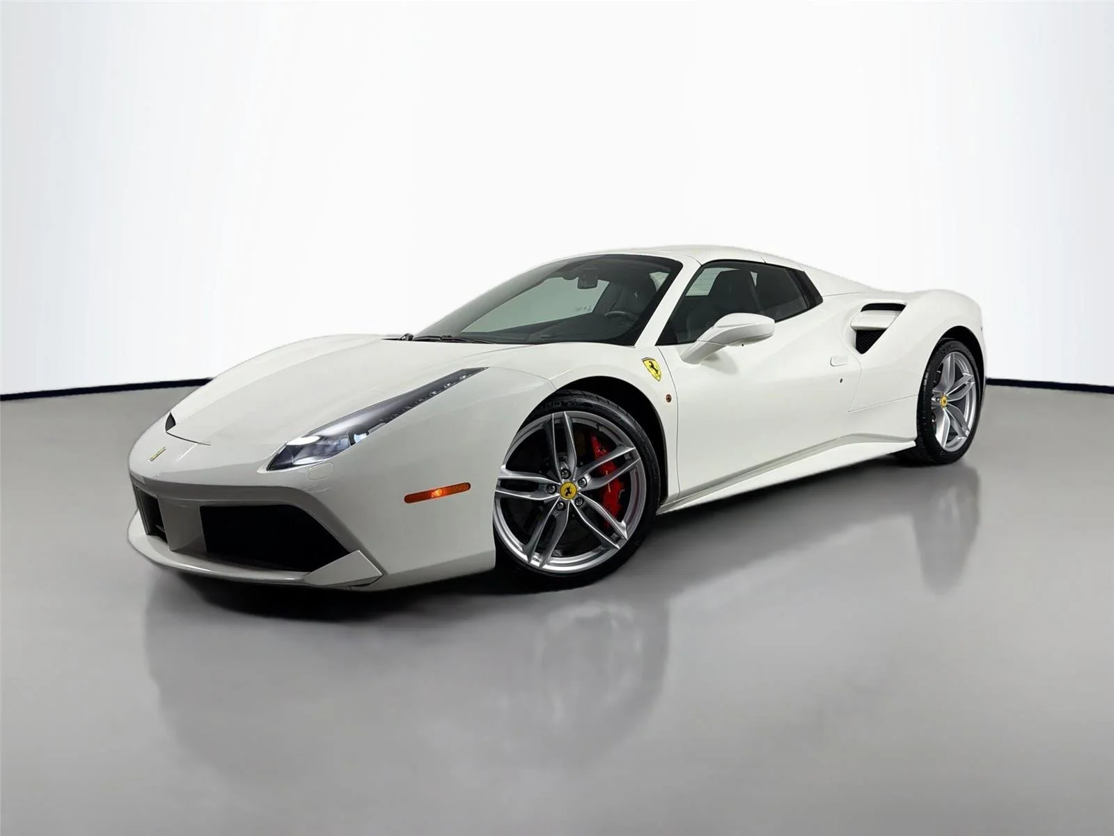2018 Ferrari 488 -'s photo