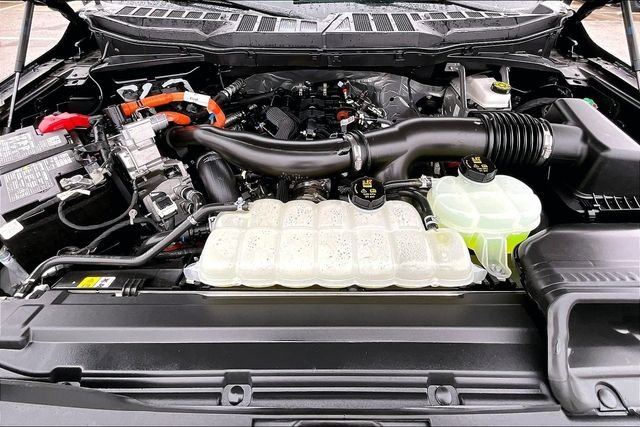 Used 2025 Black Ford Lariat image 9