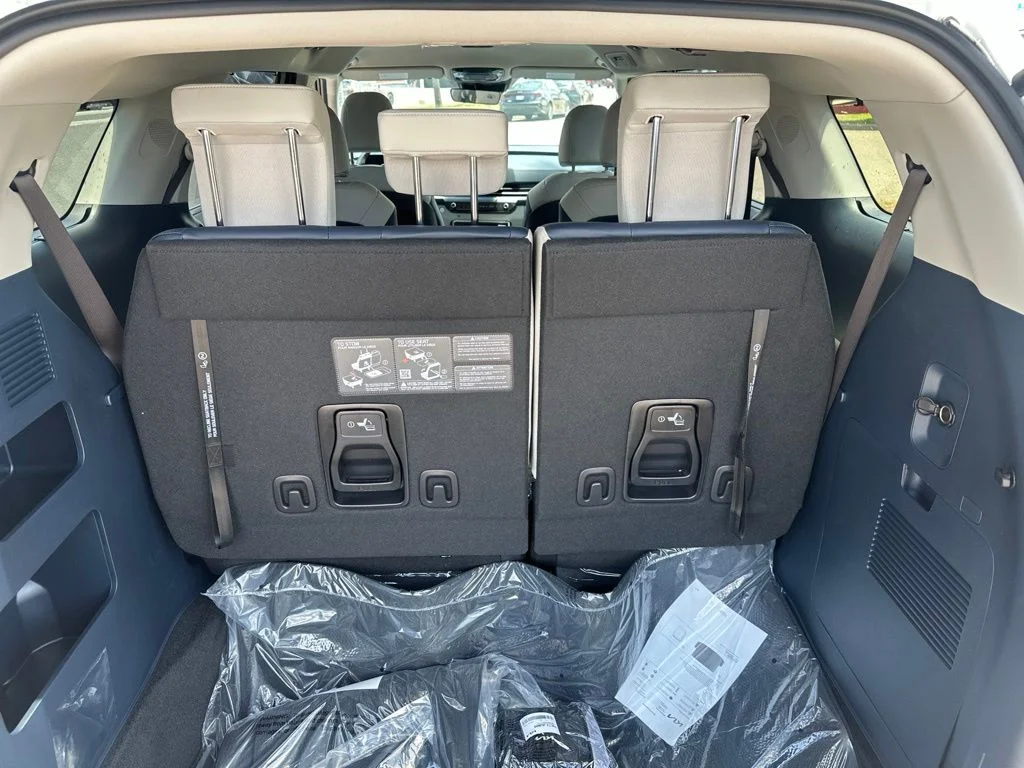 New 2026 White Kia EX image 6