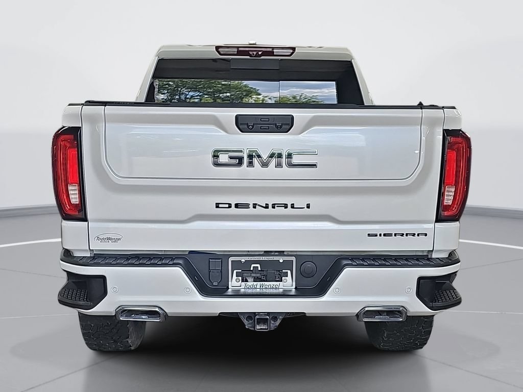 Used 2023 White Frost Tricoat GMC Denali Ultimate image 5