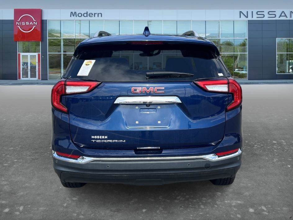 Used 2022 Marine Metallic GMC SLT image 6