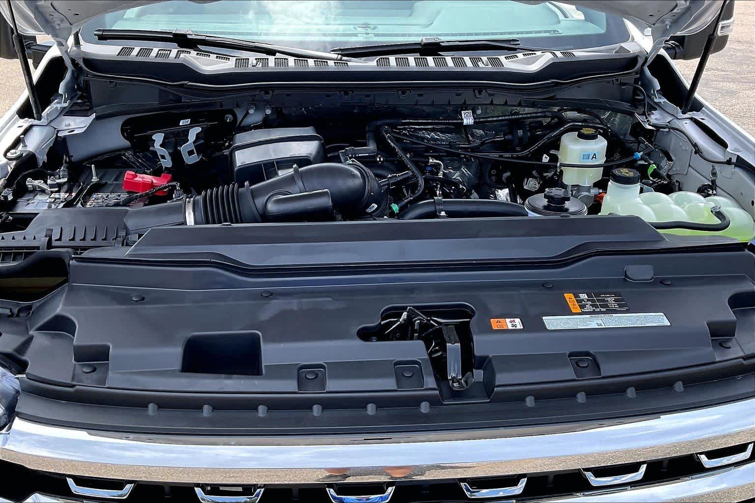 New 2026 Oxford White Ford F-250® Lariat® image 16