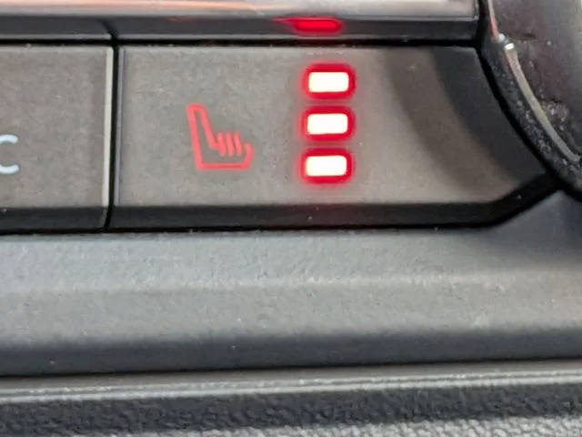 Used 2022 Orange Ford Badlands image 20