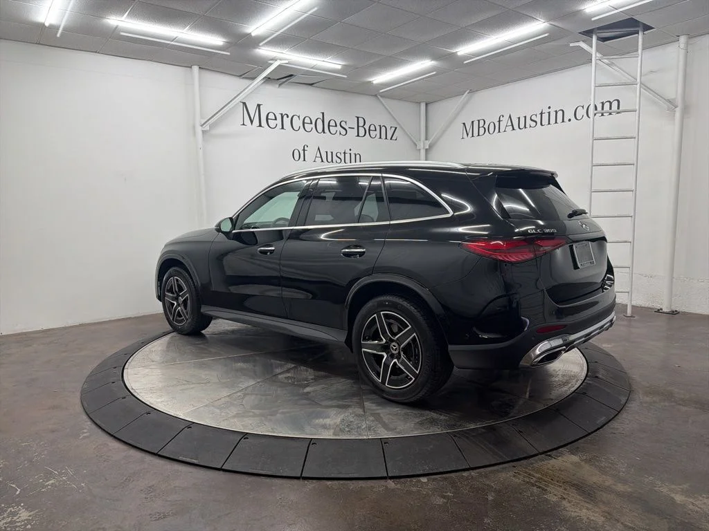 Used 2026 Black Mercedes-Benz GLC 300 image 5