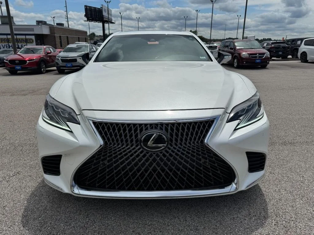 Used 2018 Ultra White Lexus 500 Base image 9