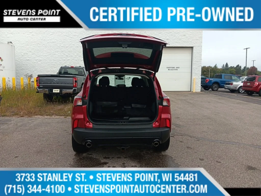 Used 2021 Rapid Red Metallic Tinted Clearcoat Ford SE image 38