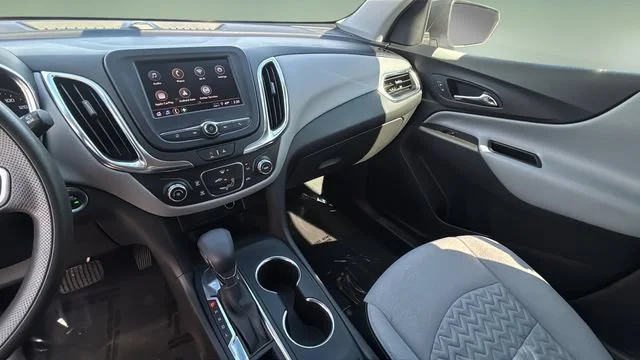 Used 2022 SUMMIT WHITE Chevrolet LS image 23