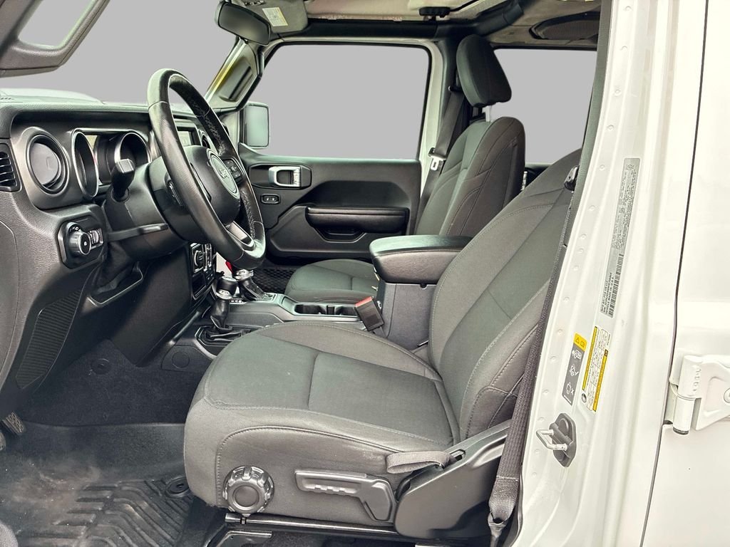 Used 2021 White Jeep Unlimited Sport S image 19