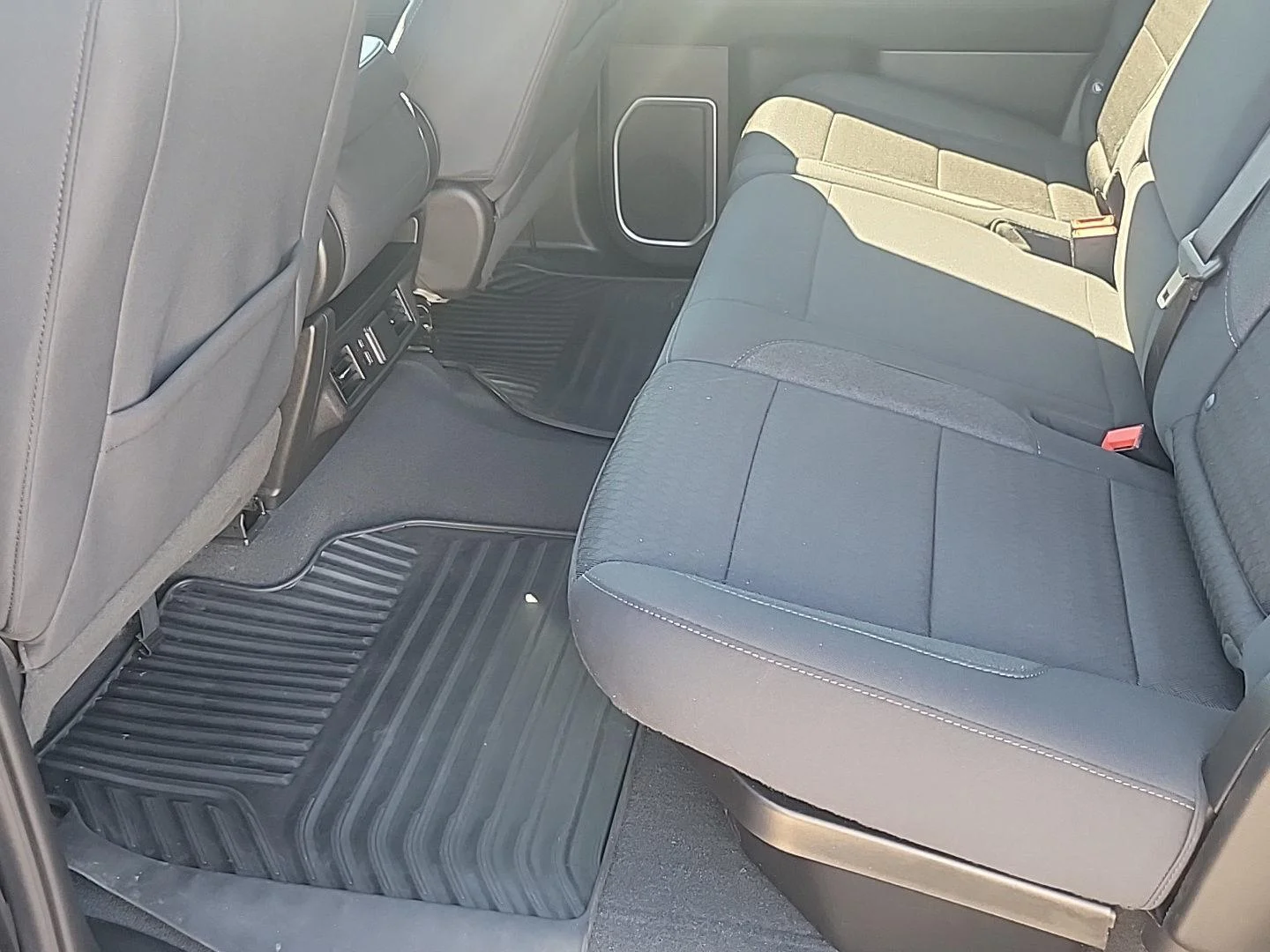 Used 2023 Titanium Rush Metallic GMC Elevation image 10
