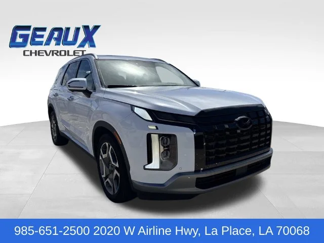 Used 2025 White Hyundai Limited image 1