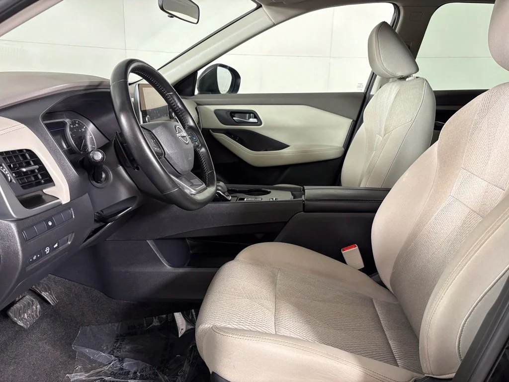 Used 2025 Black Nissan SV image 44