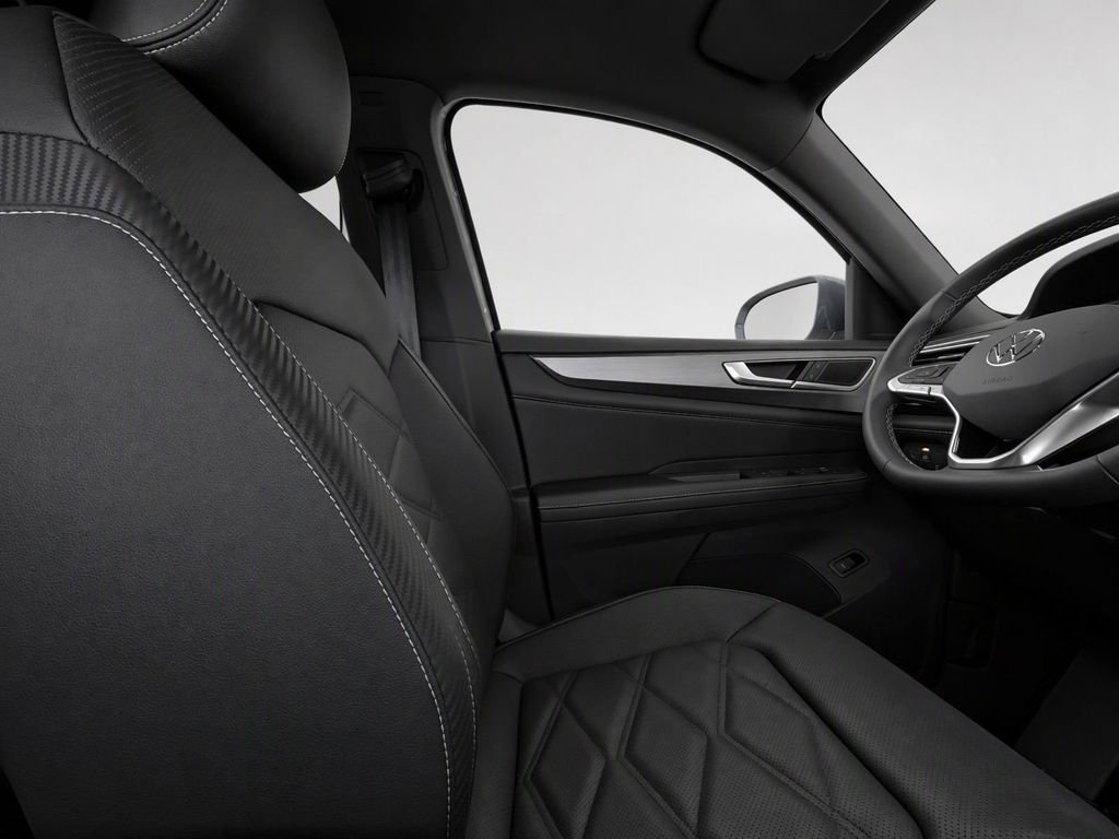 New 2026 Deep Black Pearl Volkswagen SE w/Technology image 19
