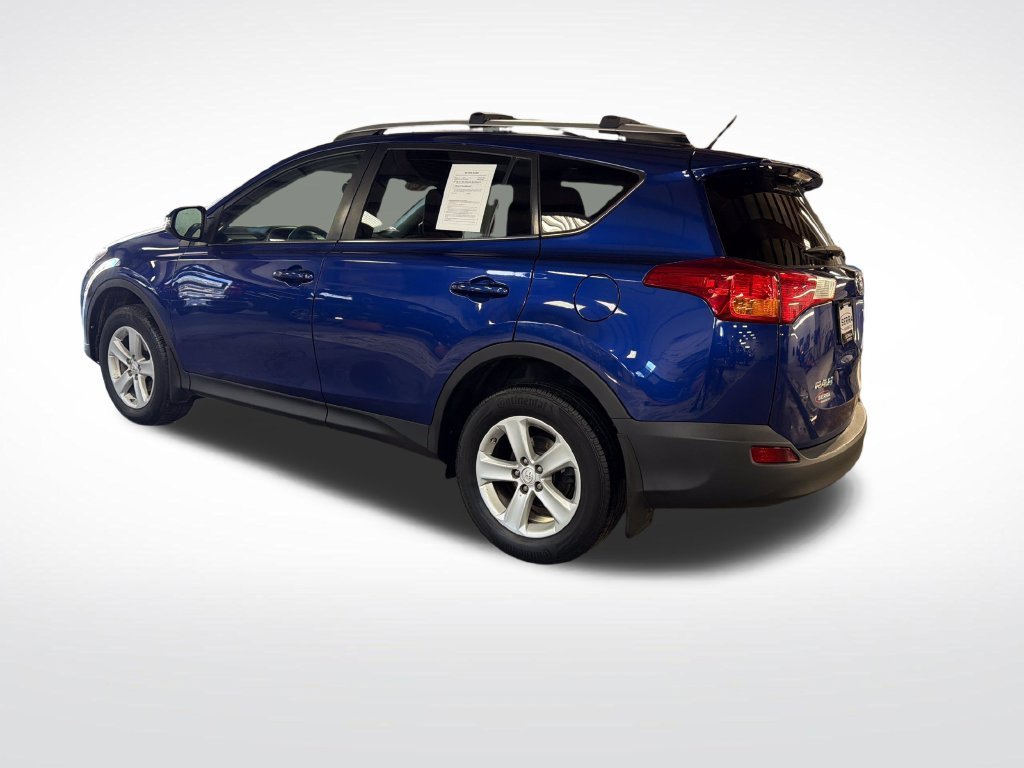 Used 2014 Blue Toyota XLE image 3