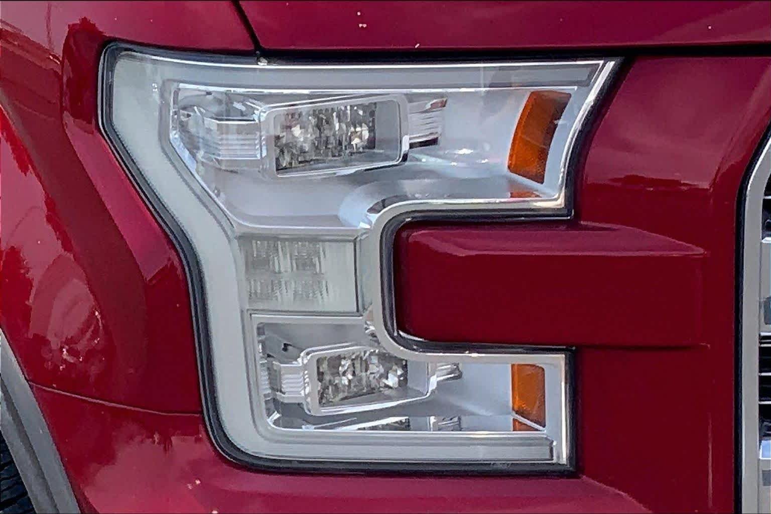 Used 2016 Ruby Red Metallic Clear Coat/Caribou Metallic Ford King Ranch image 28