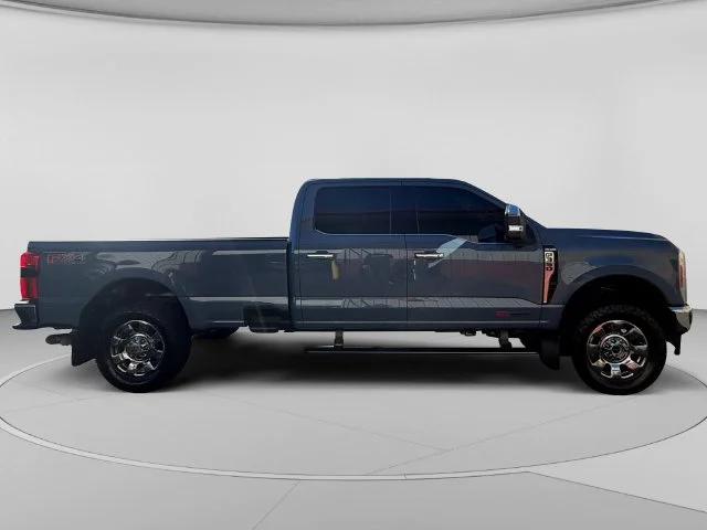 Used 2023 Antimatter Blue Metallic Ford King Ranch image 6