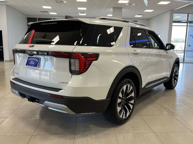 New 2026 Star White Metallic Tri-Coat Ford Platinum image 3