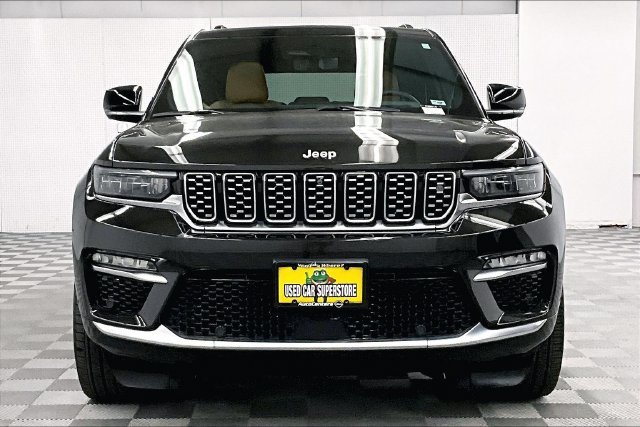 Used 2024 Rocky Mountain Pearlcoat Jeep Summit Reserve image 4