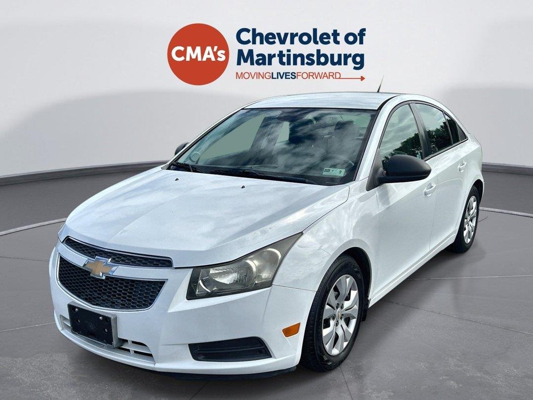Used 2013 Summit White Chevrolet LS image 1