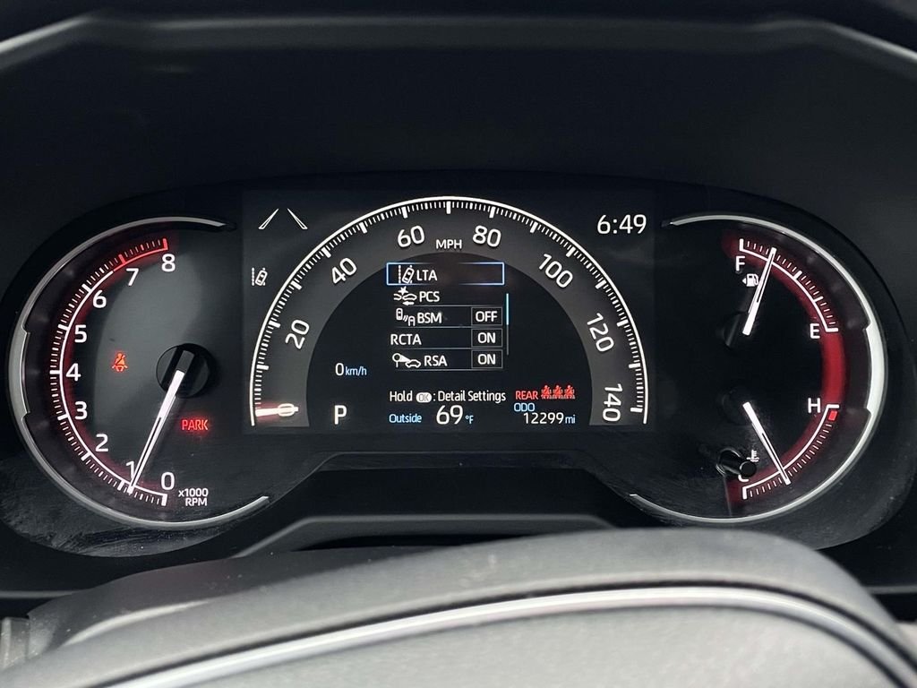 2025 Toyota RAV4 XLE Premium - Photo 14