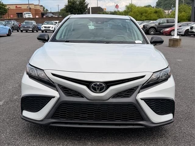 Used 2023 White Toyota SE image 17